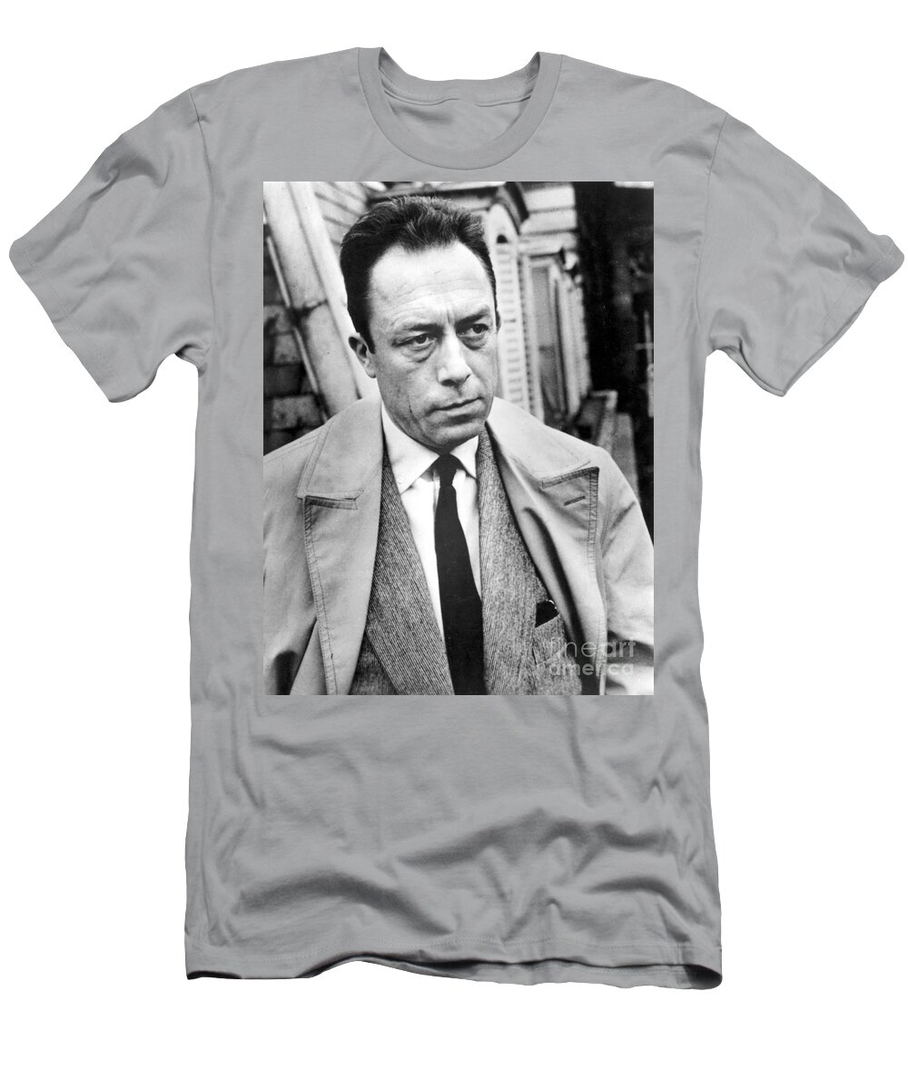 ris frugter Oceanien Albert Camus (1913-1960) T-Shirt by Granger - Pixels Merch