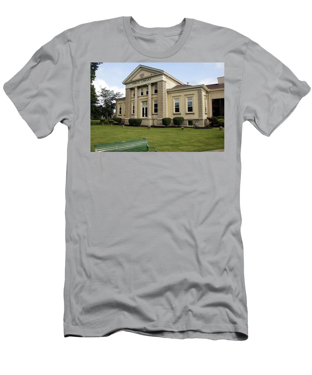 Ashtabula T-Shirt featuring the photograph Ashtabula Public Library by Valerie Collins