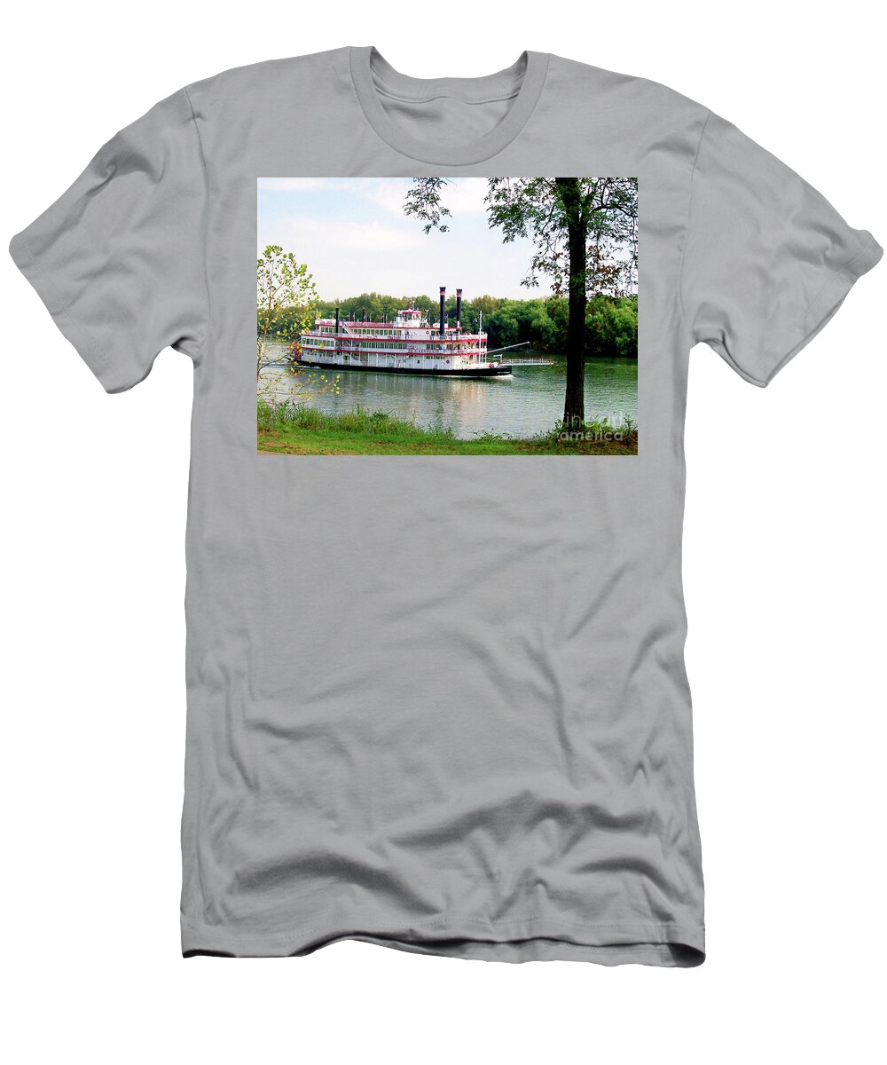 Boats T-Shirt featuring the photograph Belle of Cincinnati by Melissa Mim Rieman