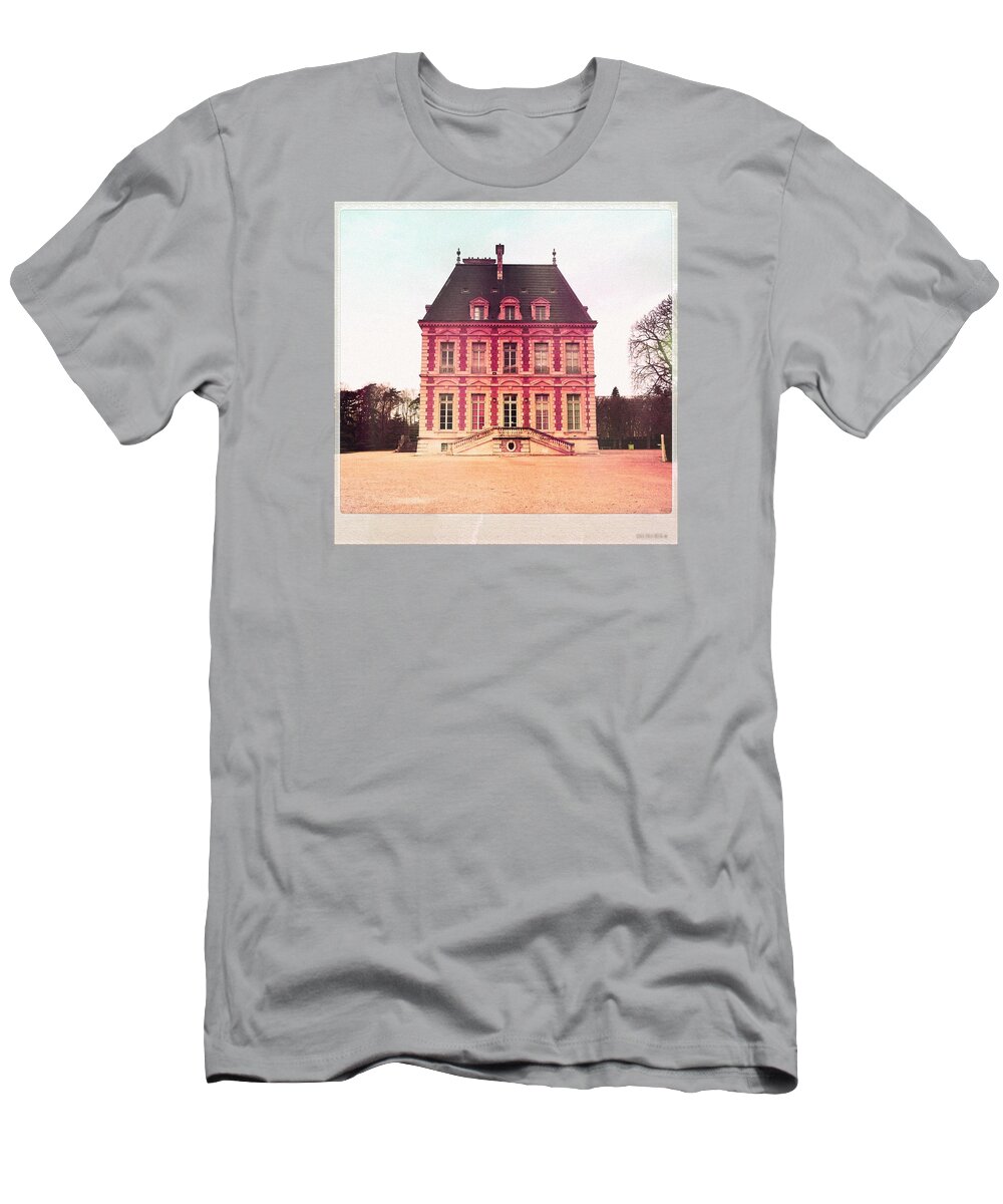 Chateau T-Shirt featuring the photograph Chateau de Sceaux en Rose by Aurella FollowMyFrench