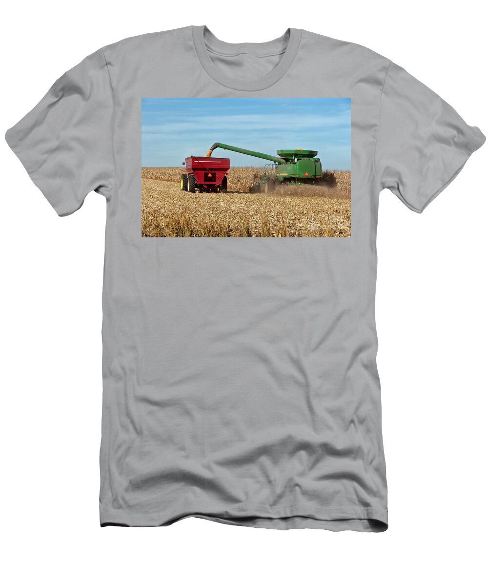 Corn Harvest T-Shirt featuring the photograph Combine Harvesting Corn by Inga Spence