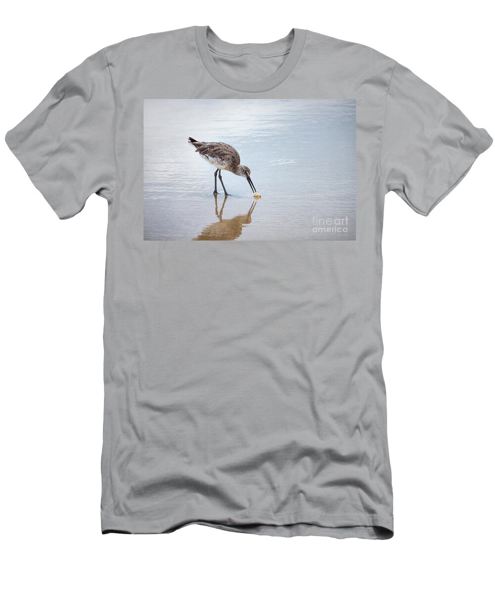 Florida T-Shirt featuring the photograph Enjoying A Meal by Todd Blanchard