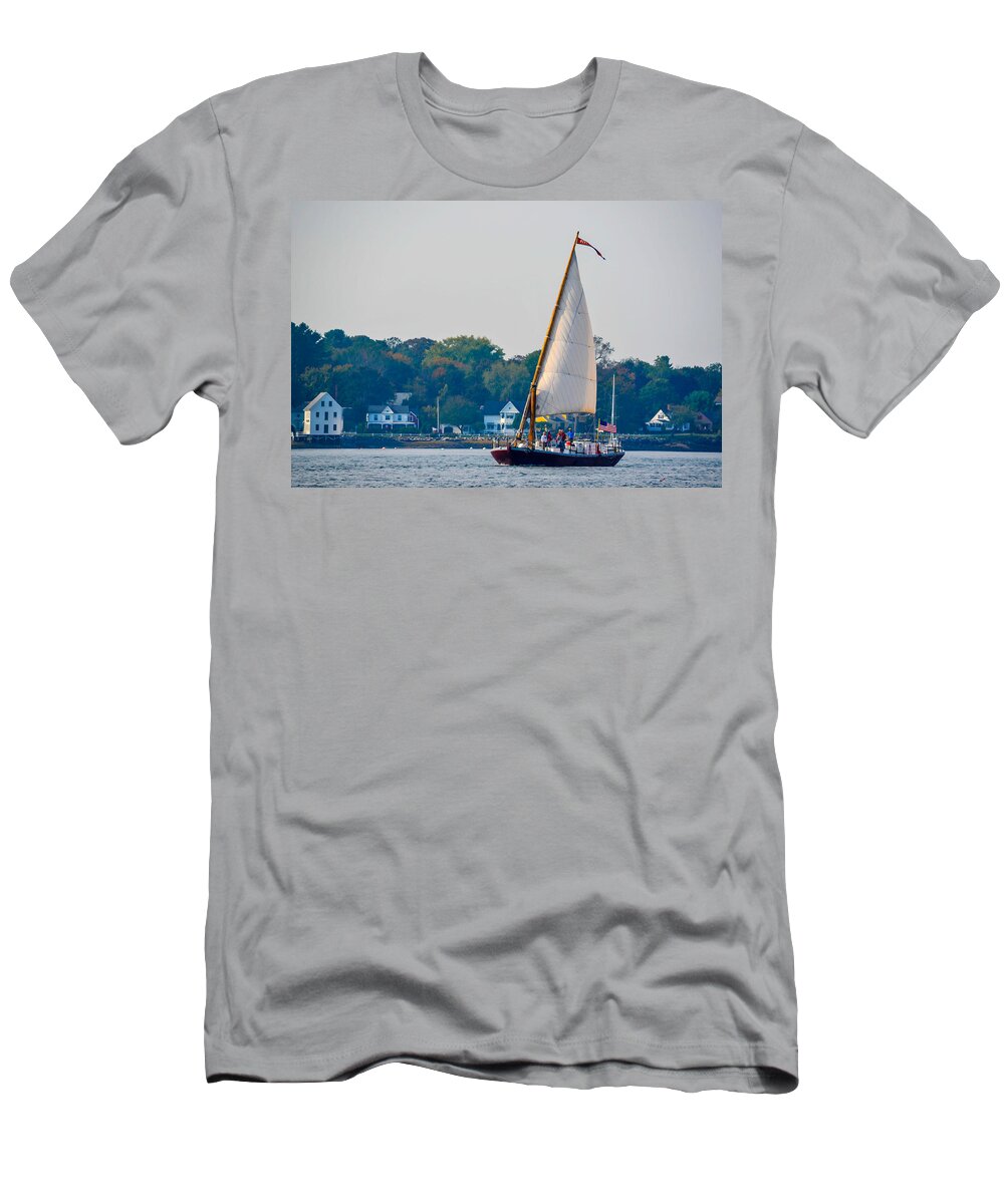Seascape T-Shirt featuring the photograph Gundalow Piscataqua by David Thompsen