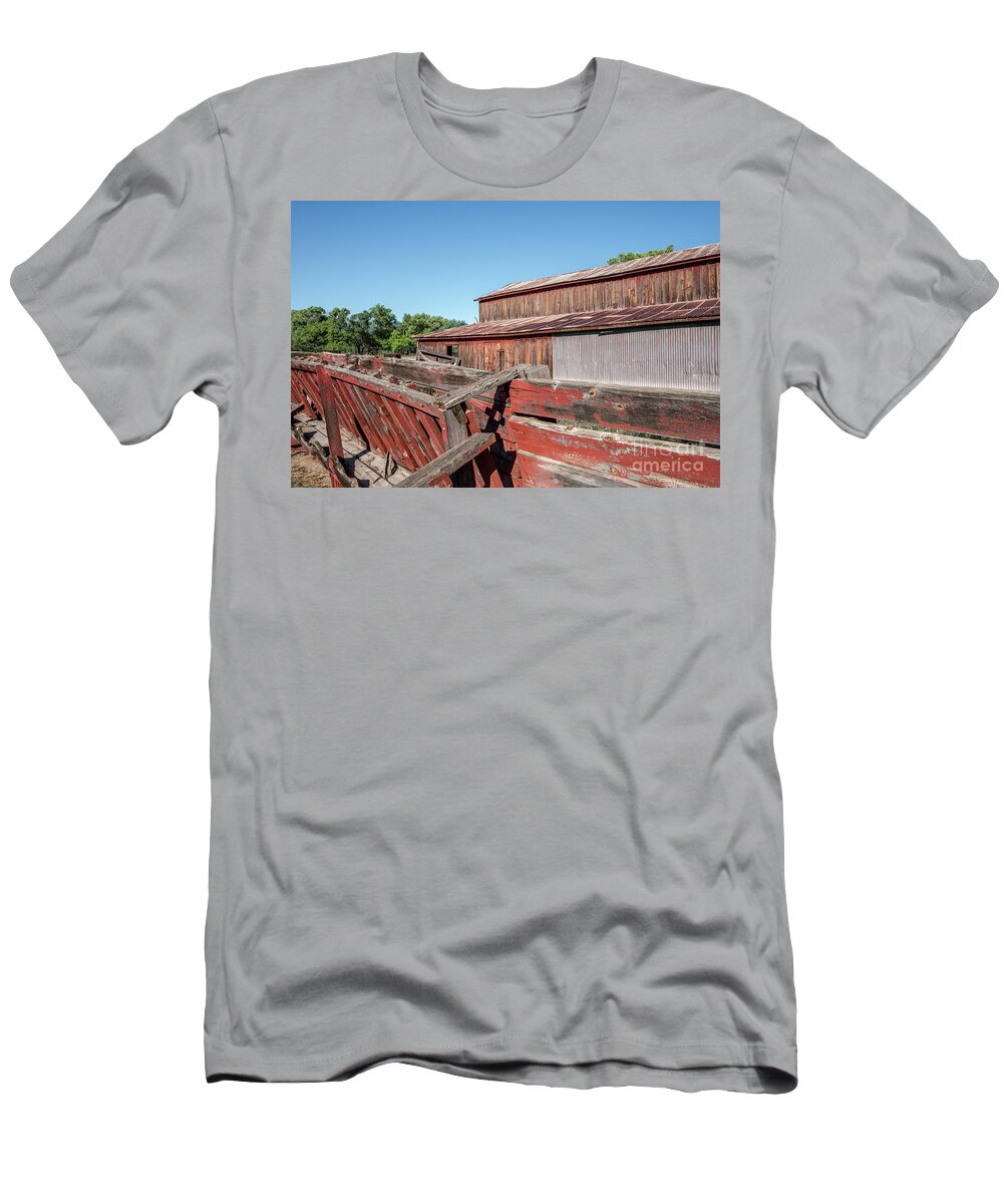 Abandoned T-Shirt featuring the photograph Lil Boquillas Barn 10 by Al Andersen