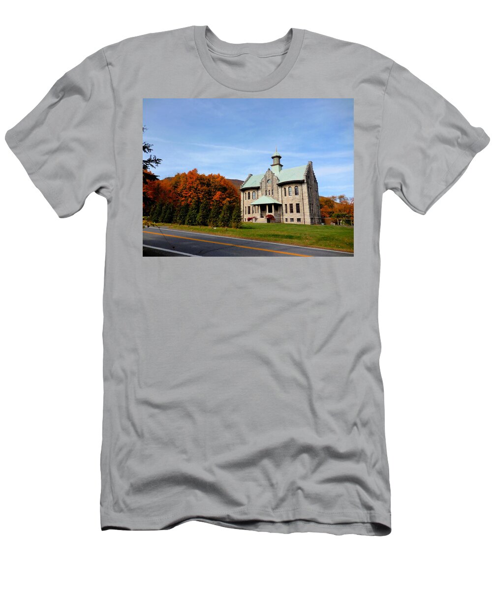 Palenville House T-Shirt featuring the painting Palenville House 4 by Jeelan Clark