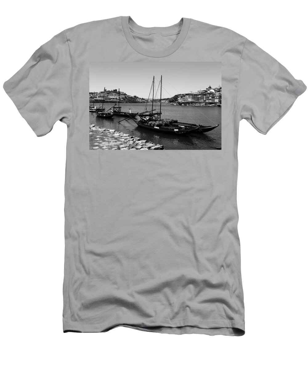 Porto T-Shirt featuring the photograph Porto 11b by Andrew Fare