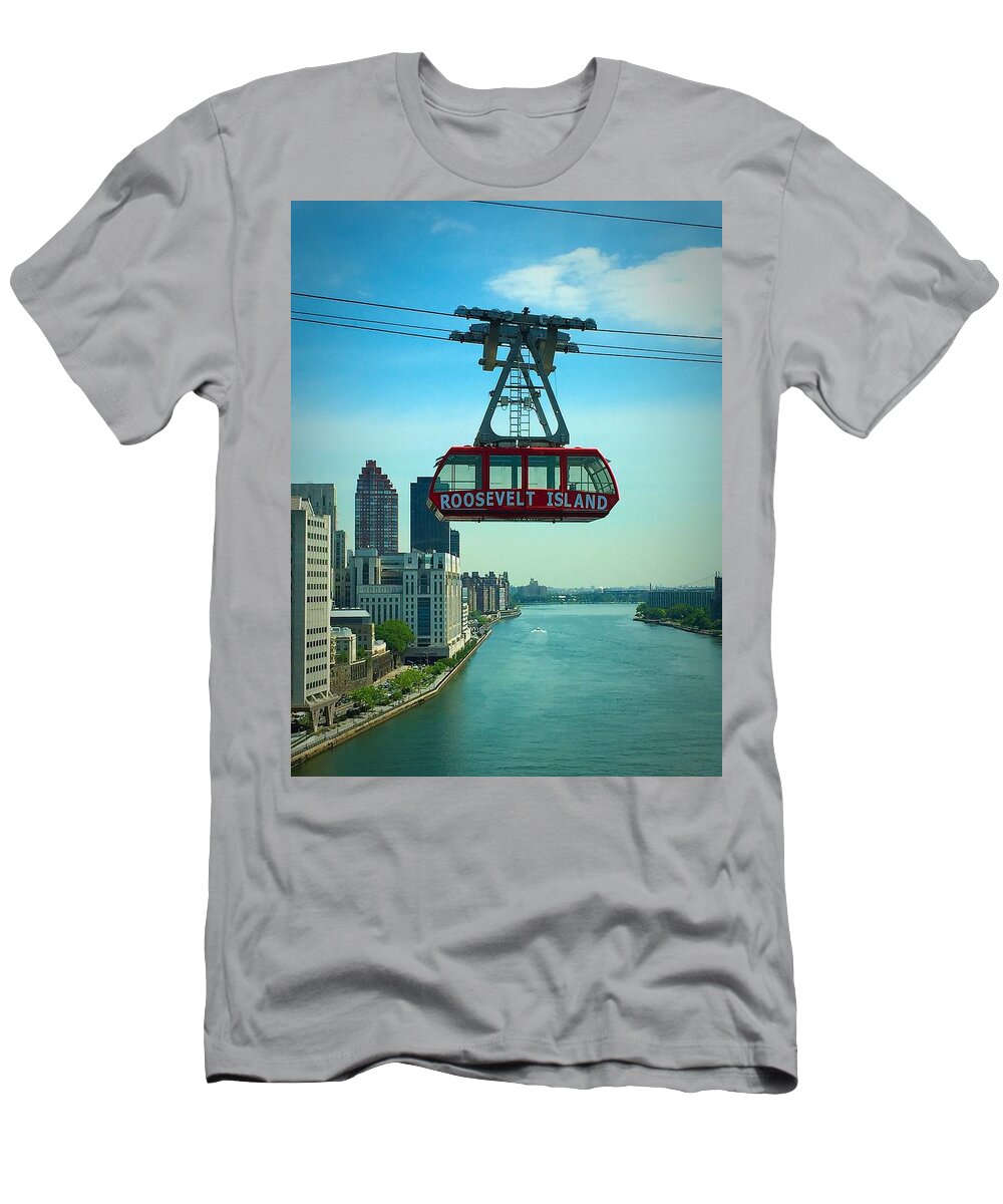 Ume T-Shirt featuring the photograph Roosevelt Island Tram by Bri Lou