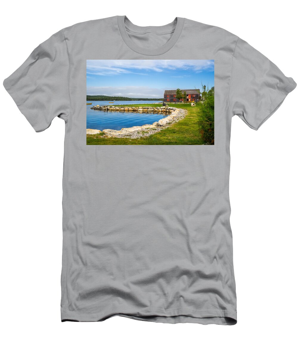 Canada T-Shirt featuring the photograph Shelburne Waterfront by Mark Llewellyn