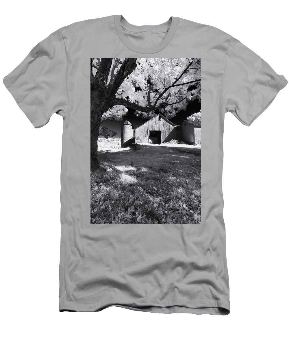 Shelburne Falls Massachusetts T-Shirt featuring the photograph Silo In Black and White by Tom Singleton