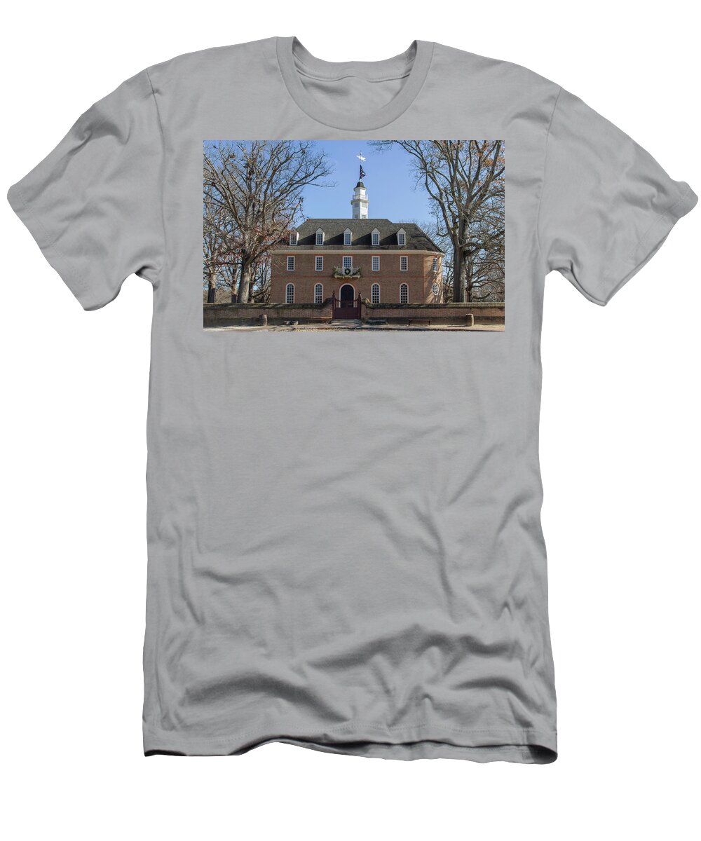 2015 T-Shirt featuring the photograph The Capitol at Colonial Williamsburg by Teresa Mucha