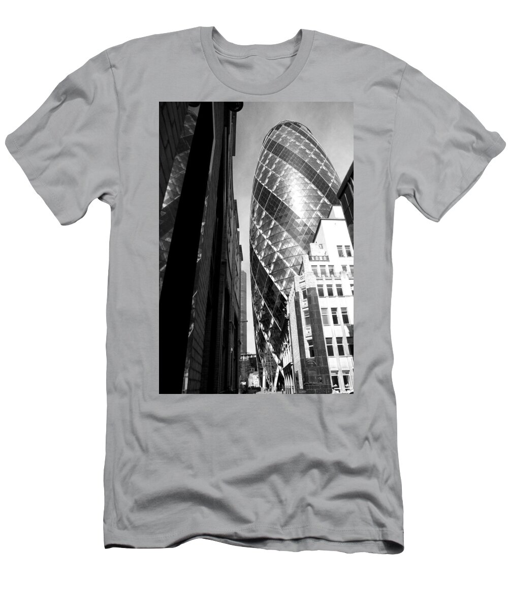 City T-Shirt featuring the photograph The Gherkin in Black and White by Julius Reque