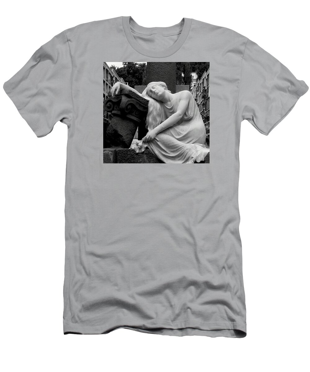 Sculpture T-Shirt featuring the photograph The rest by Emme Pons