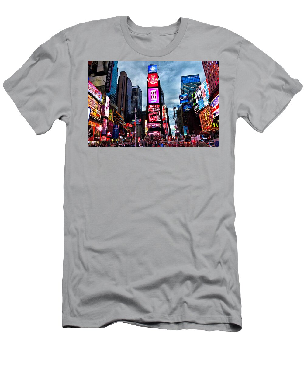 Times Square T-Shirt featuring the photograph Times Square North H by Robert Meyers-Lussier