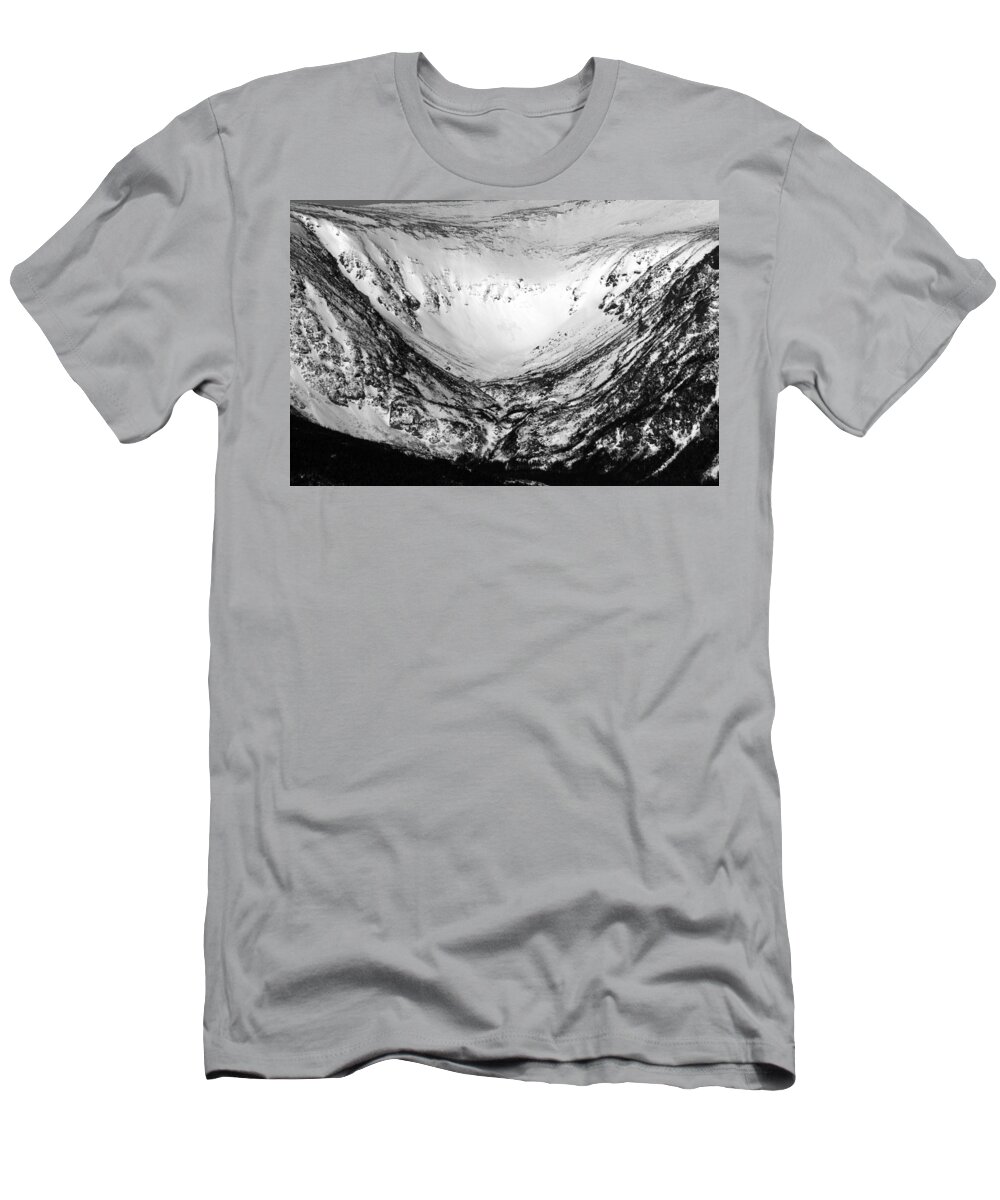 Mount Washington T-Shirt featuring the photograph Tuckerman Ravine by Brett Pelletier