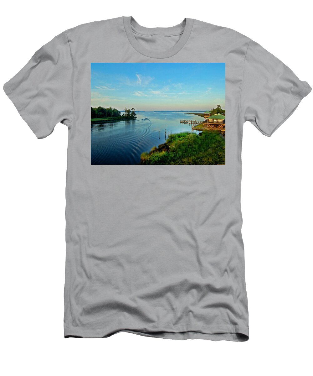Weeks Bay T-Shirt featuring the painting Weeks Bay Going Fishing by Michael Thomas