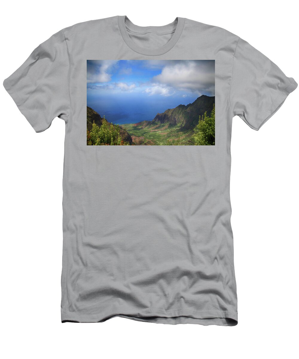 Puu O Kila Lookout T-Shirt featuring the photograph Where Land Meets Sea by Laurie Search