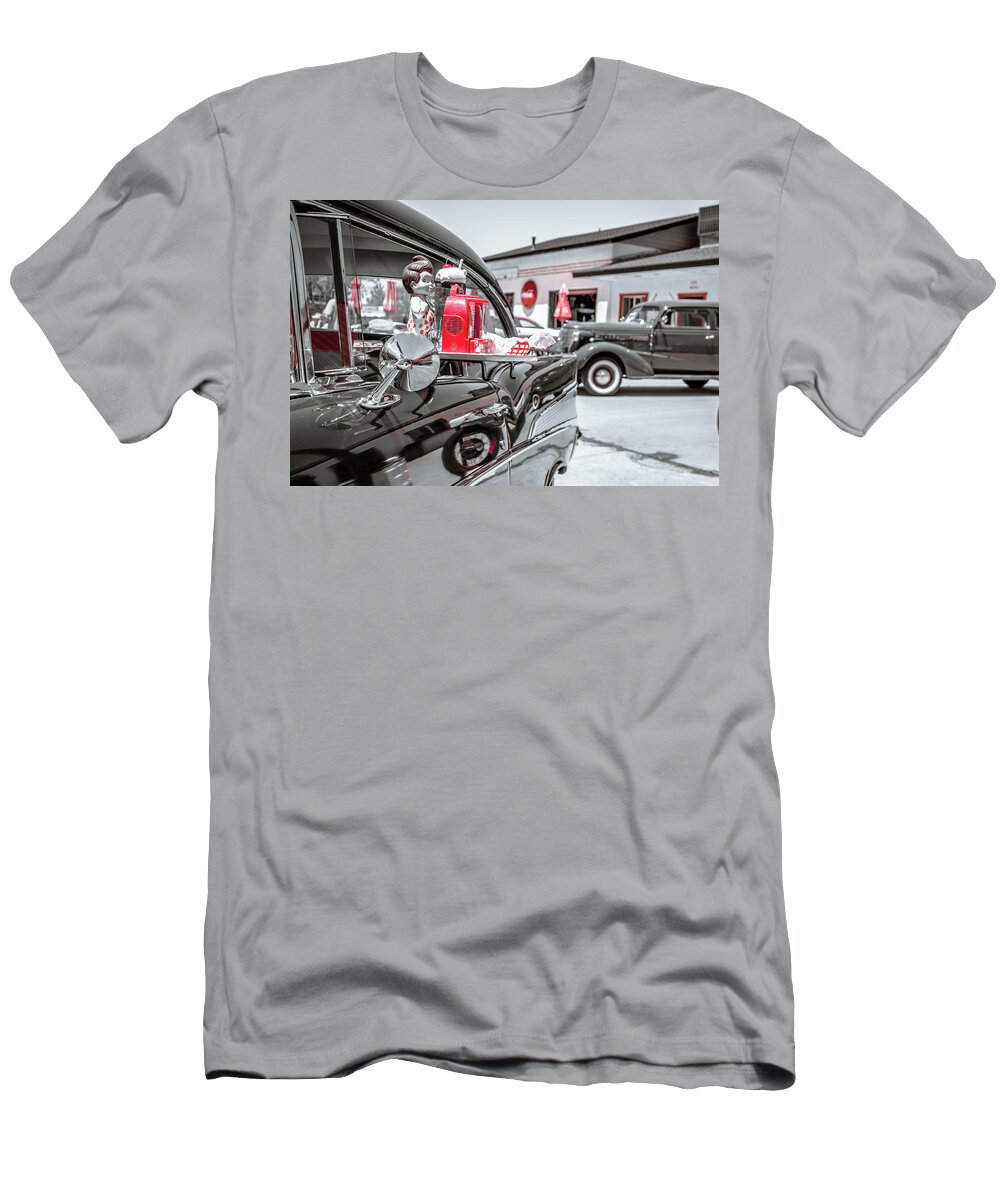 Bobs T-Shirt featuring the photograph Bobs Big Boy by Darrell Foster