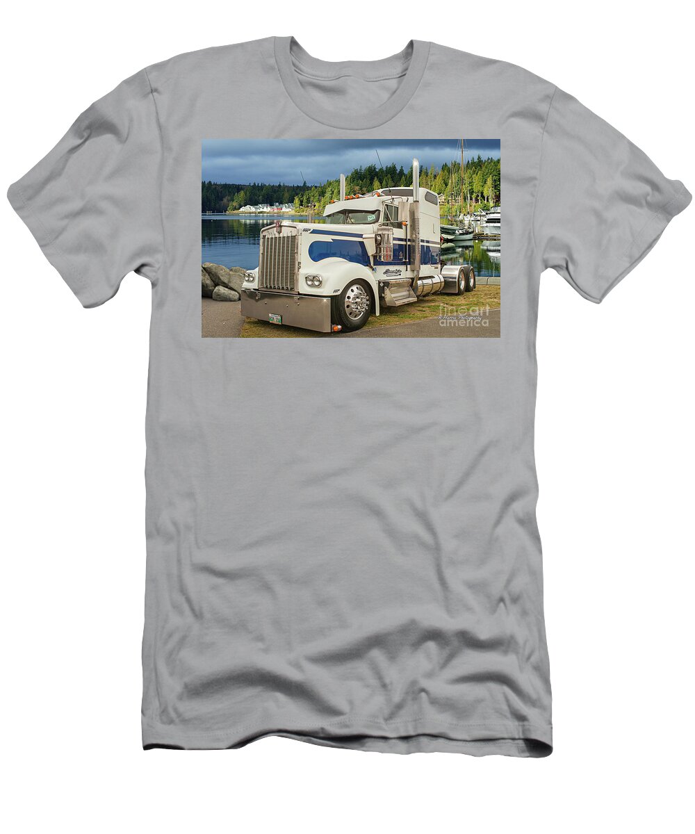Big Rigs T-Shirt featuring the photograph Catr9351-19 by Randy Harris