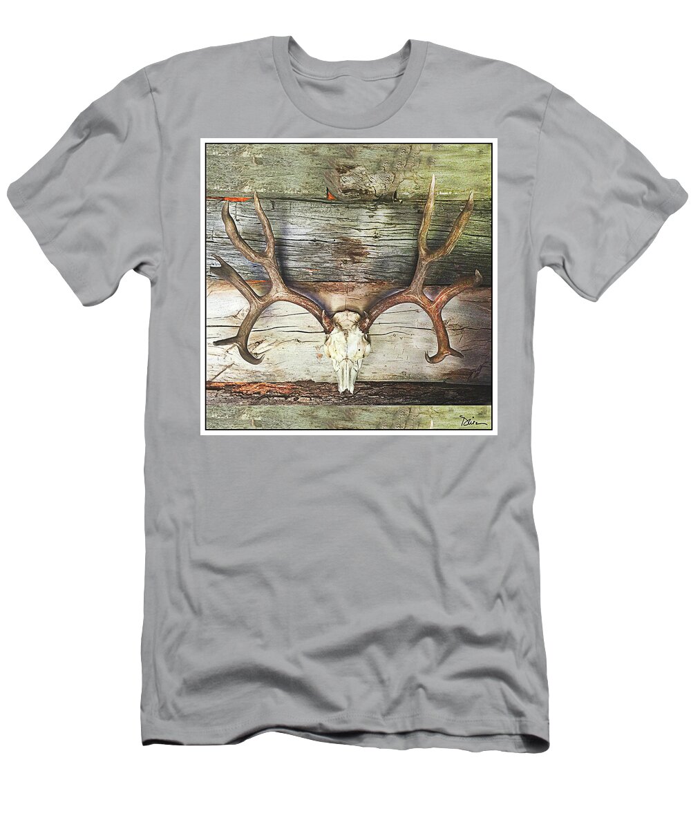 Skull T-Shirt featuring the photograph Horns by Peggy Dietz