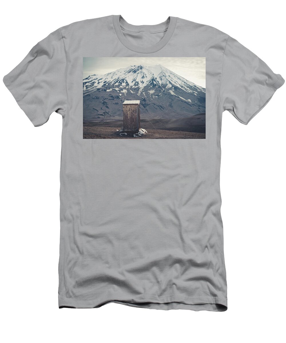 Valley Of Ten Thousand Smokes T-Shirt featuring the photograph Poo with a view #5 by Ryan Lima