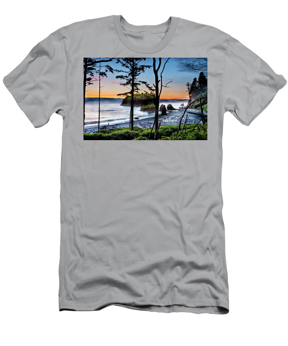 Coastline T-Shirt featuring the photograph Ruby Beach #2 by David Chasey