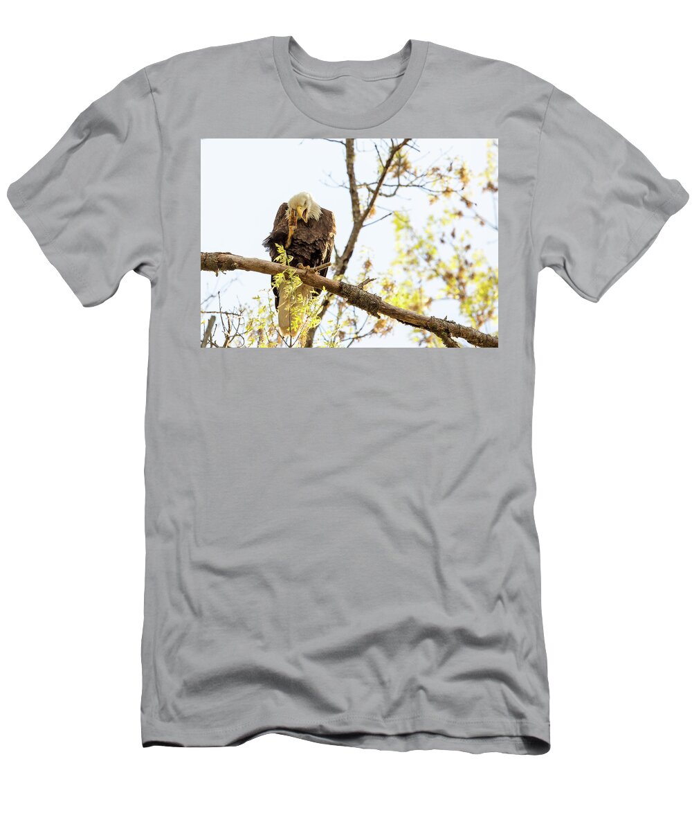  T-Shirt featuring the photograph The Itch by Doug McPherson
