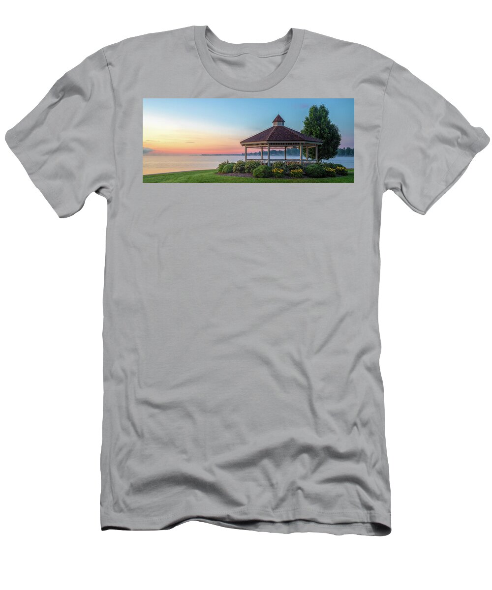 Morning T-Shirt featuring the photograph A Beautiful Morning by Rod Best