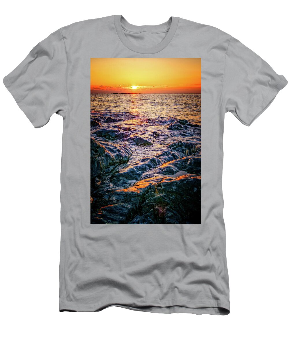 New Hampshire T-Shirt featuring the photograph All That Glitters by Jeff Sinon