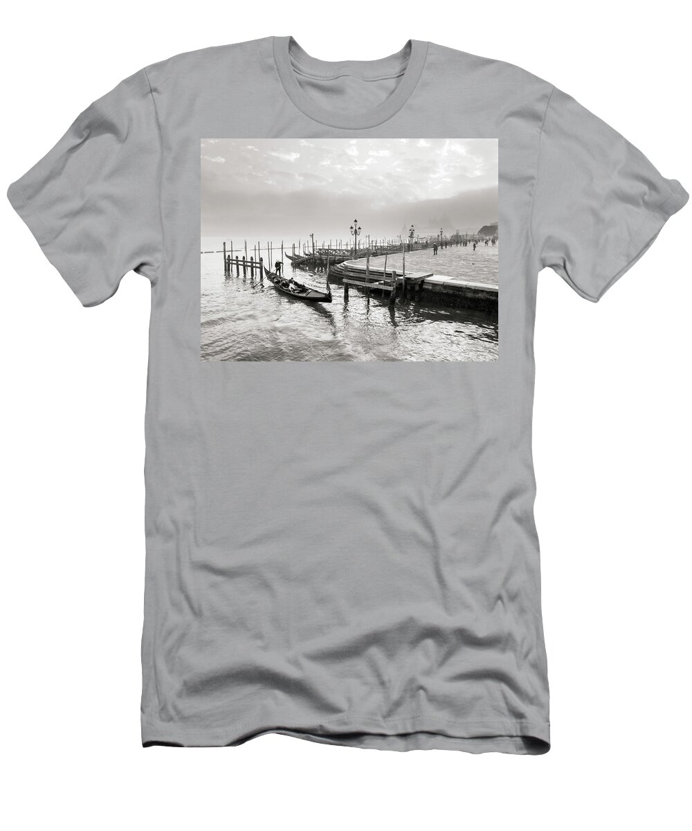 Gondola T-Shirt featuring the photograph Bacino Nebbia 10 - 20200107_162102 by Marco Missiaja