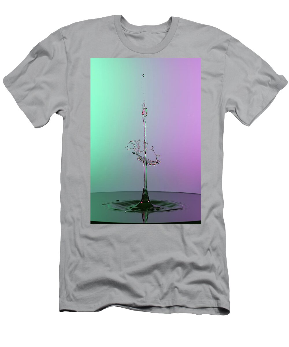 Abstract T-Shirt featuring the photograph Ballerina on Point by Sue Leonard