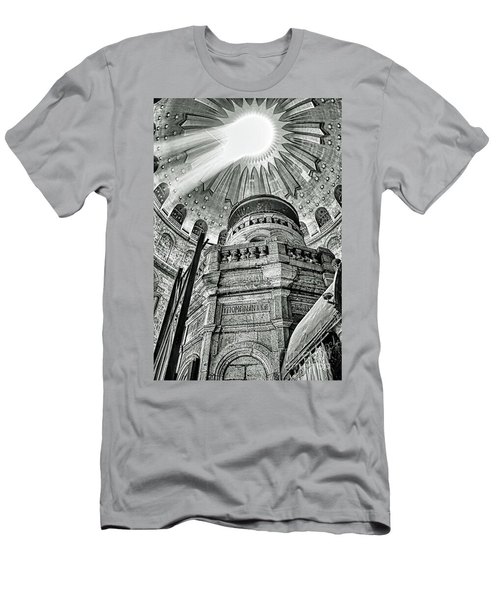 Black And White T-Shirt featuring the photograph Church of the Holy Sepulchre by Tom Watkins PVminer pixs