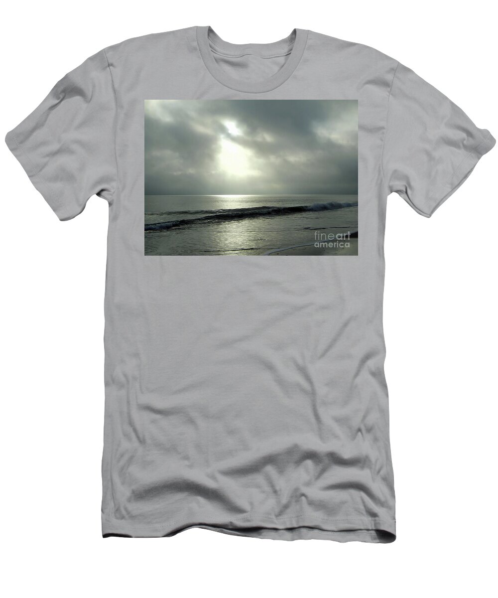 Vero T-Shirt featuring the photograph Cloudy Morning At Vero Beach by D Hackett