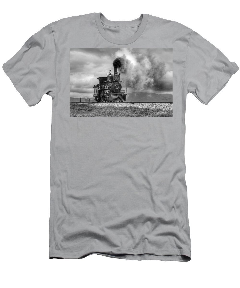 Train T-Shirt featuring the photograph Full Steam Ahead by Pam Rendall