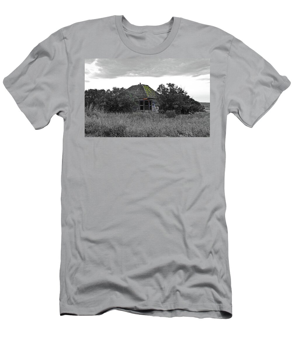  T-Shirt featuring the digital art House In Hardman, Ghost Town 3 by Fred Loring