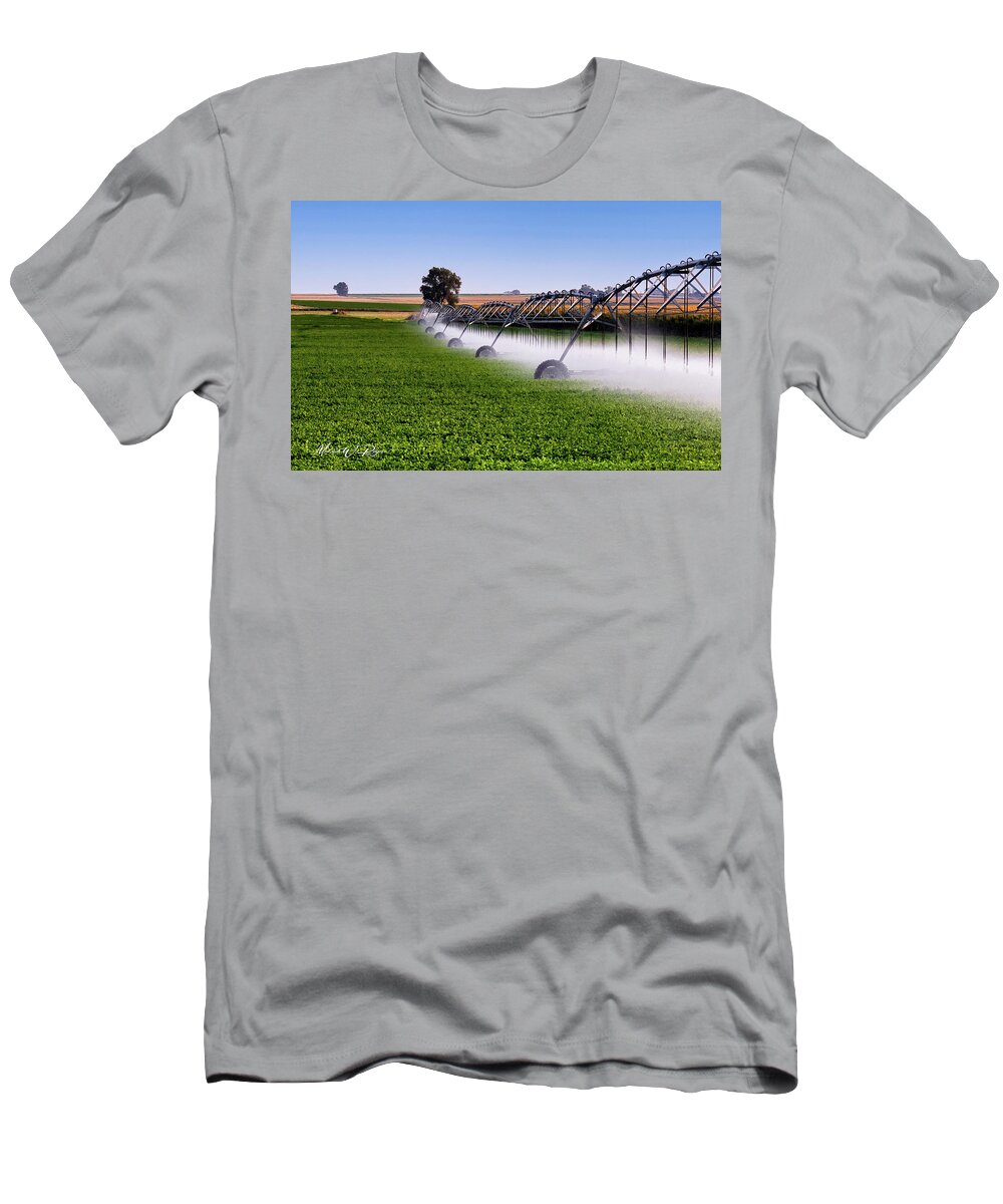  T-Shirt featuring the photograph Idaho Life Castleford Idaho by Michael W Rogers