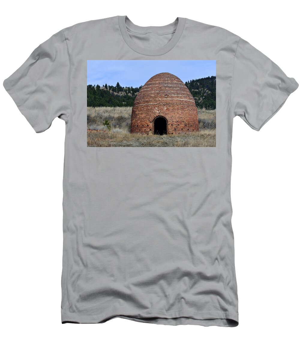 Furnace T-Shirt featuring the photograph Old Beehive Furnace by Kae Cheatham