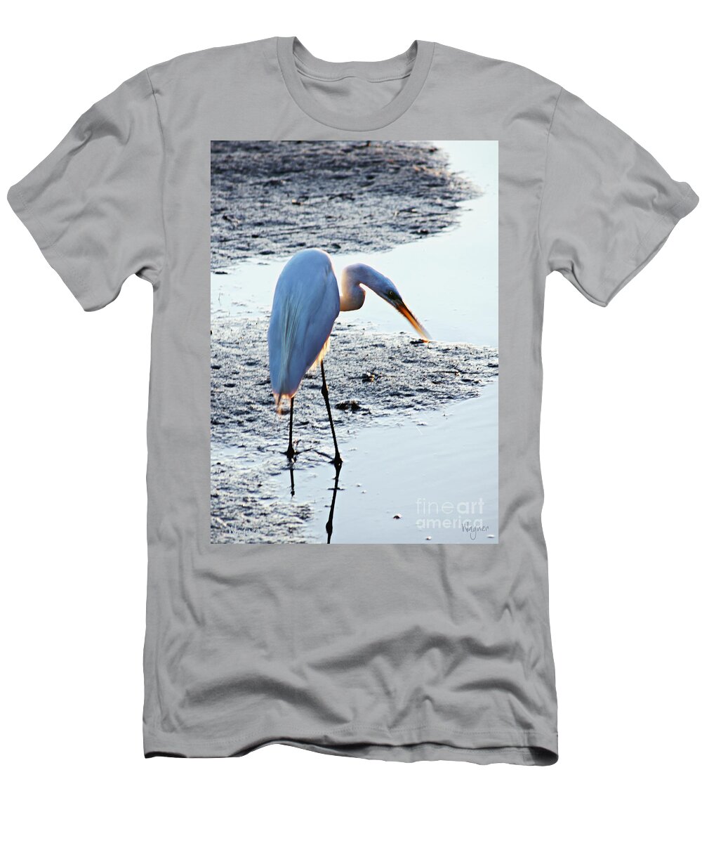 Great Egret T-Shirt featuring the photograph Perfect Moment by Hilda Wagner