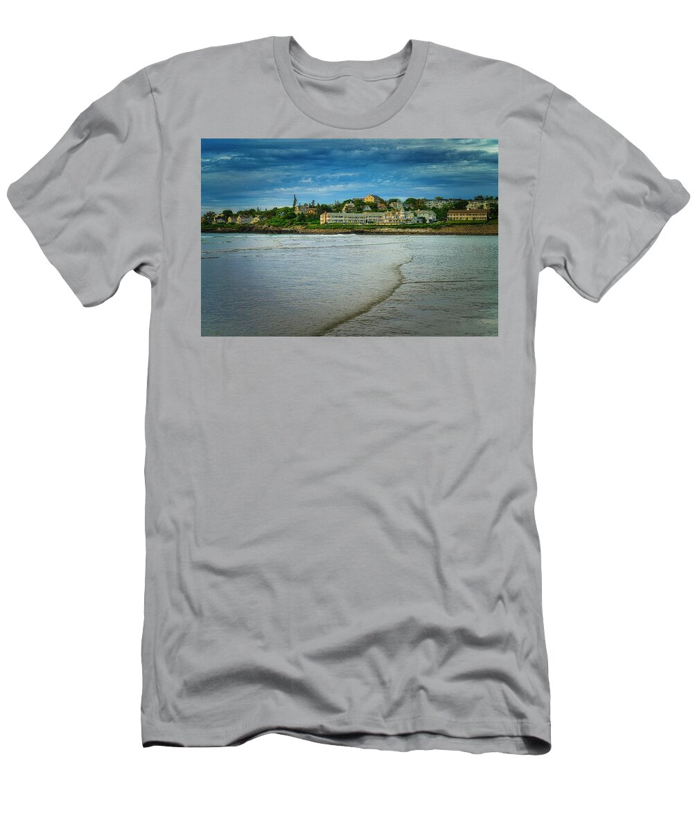 Ogunquit T-Shirt featuring the photograph The Beachmere by Penny Polakoff