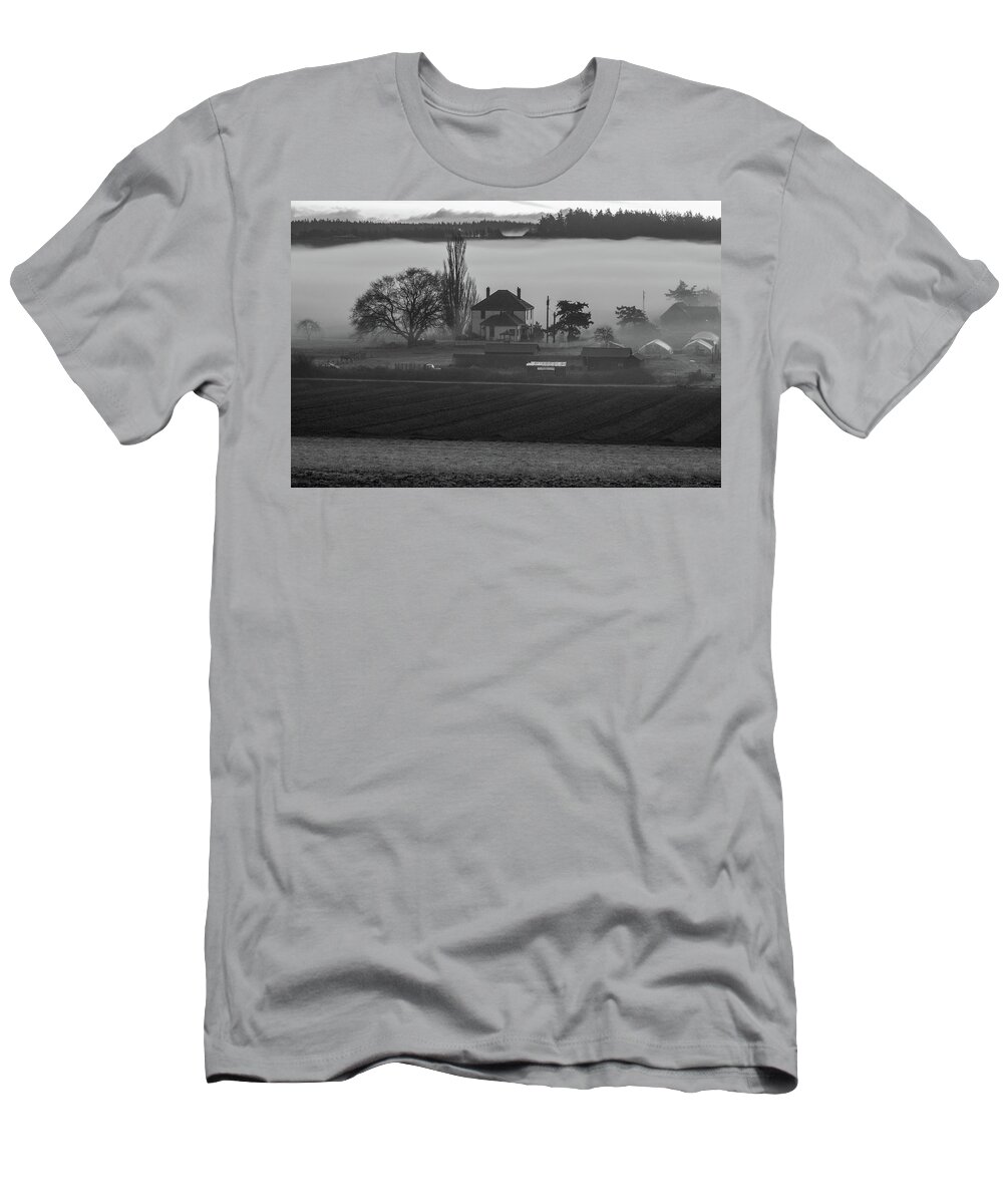 Praire T-Shirt featuring the photograph Time Stops by Leslie Struxness