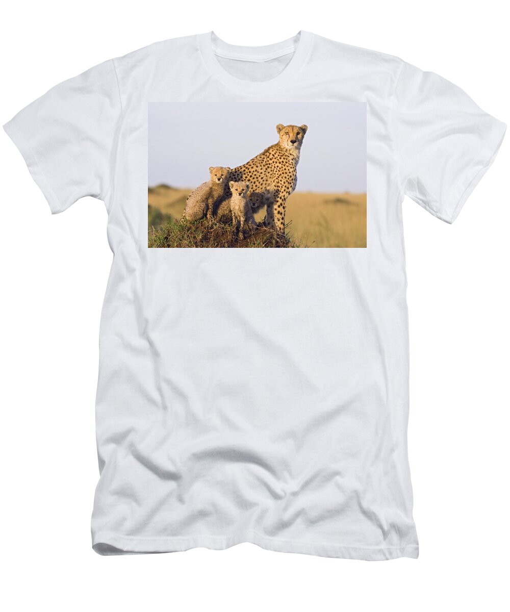 Suzi Eszterhas T-Shirt featuring the photograph Cheetah Mother And Cubs Maasai Mara #1 by Suzi Eszterhas