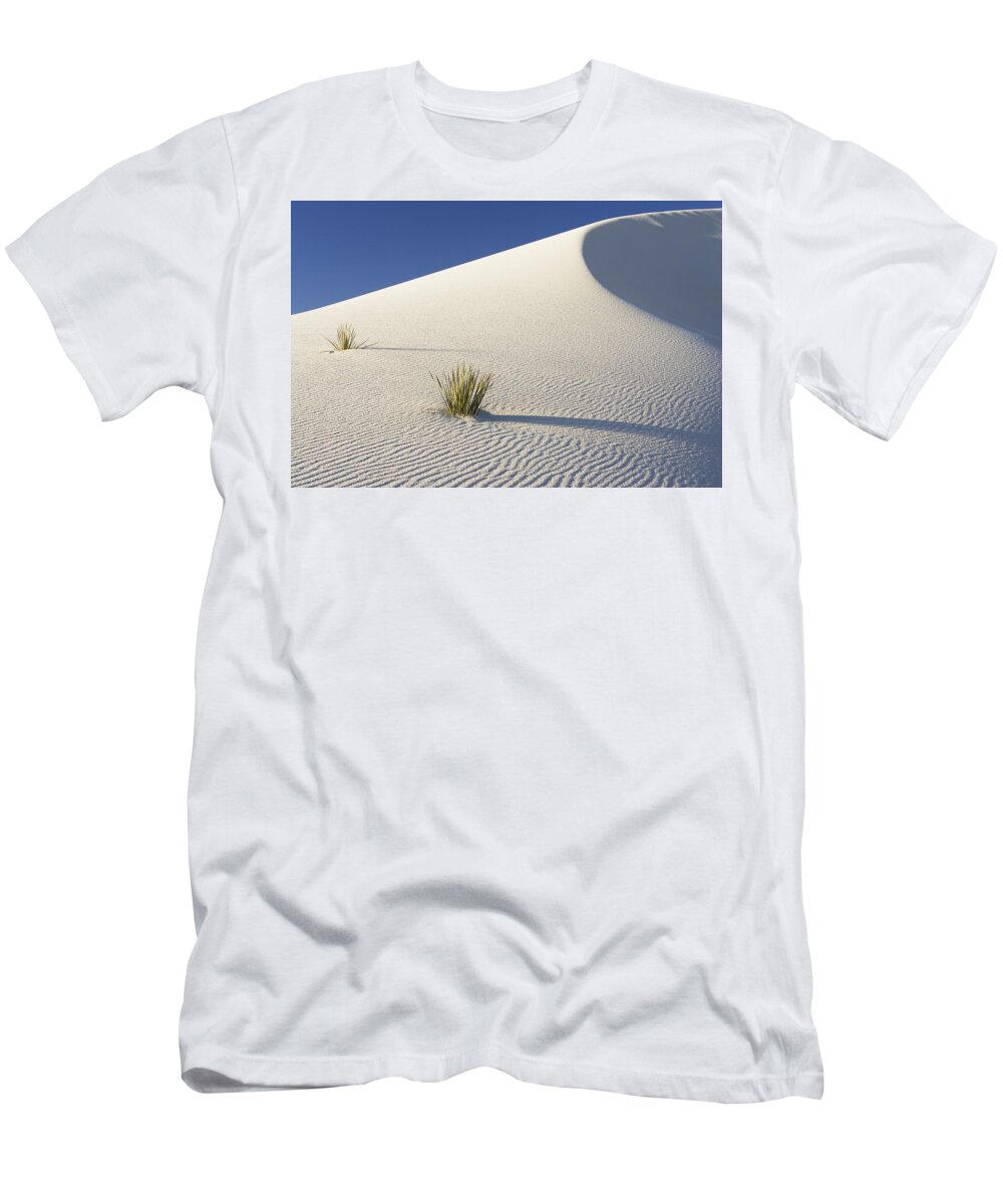 Feb0514 T-Shirt featuring the photograph Soaptree Yucca In Gypsum Sand White by Konrad Wothe