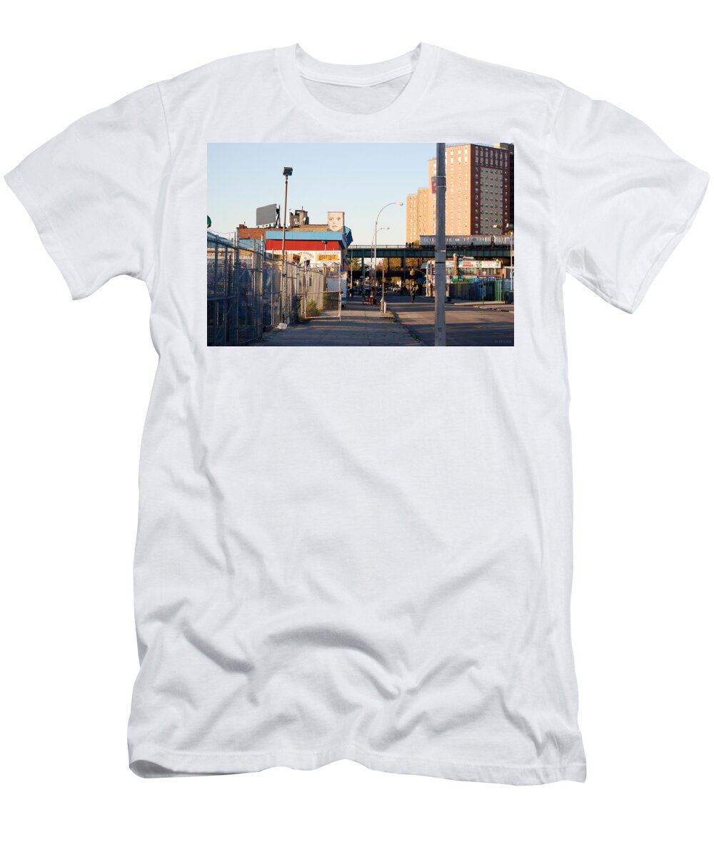 Brooklyn T-Shirt featuring the photograph The Face #2 by Rob Hans