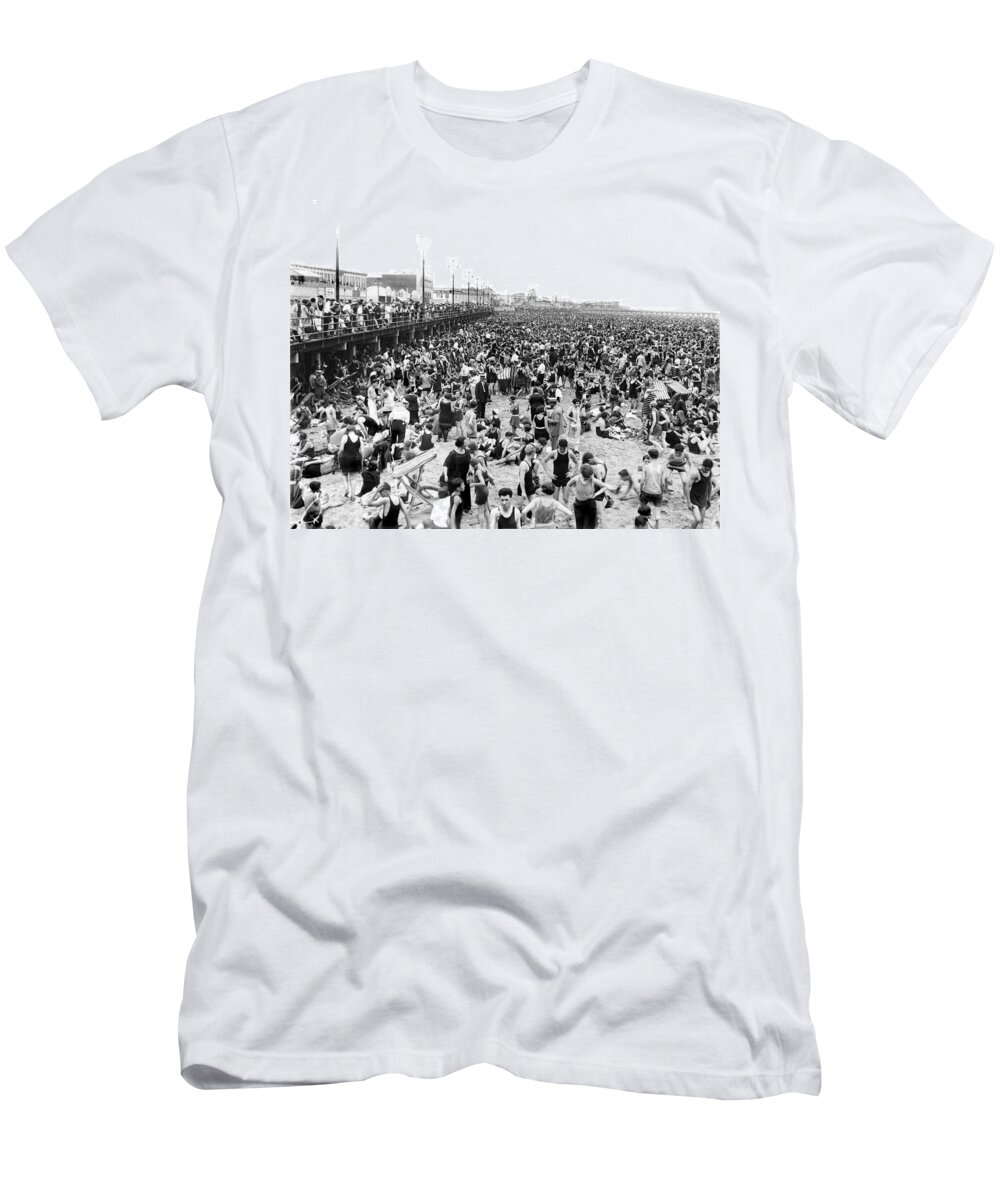 1920s T-Shirt featuring the photograph 800,000 At Coney Island Today #800000 by Underwood Archives