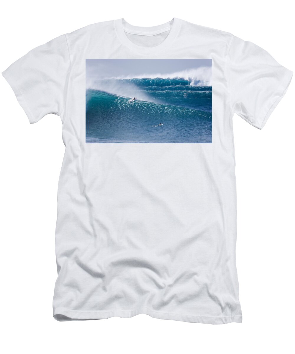Surf T-Shirt featuring the photograph All Pistons Firing. by Sean Davey
