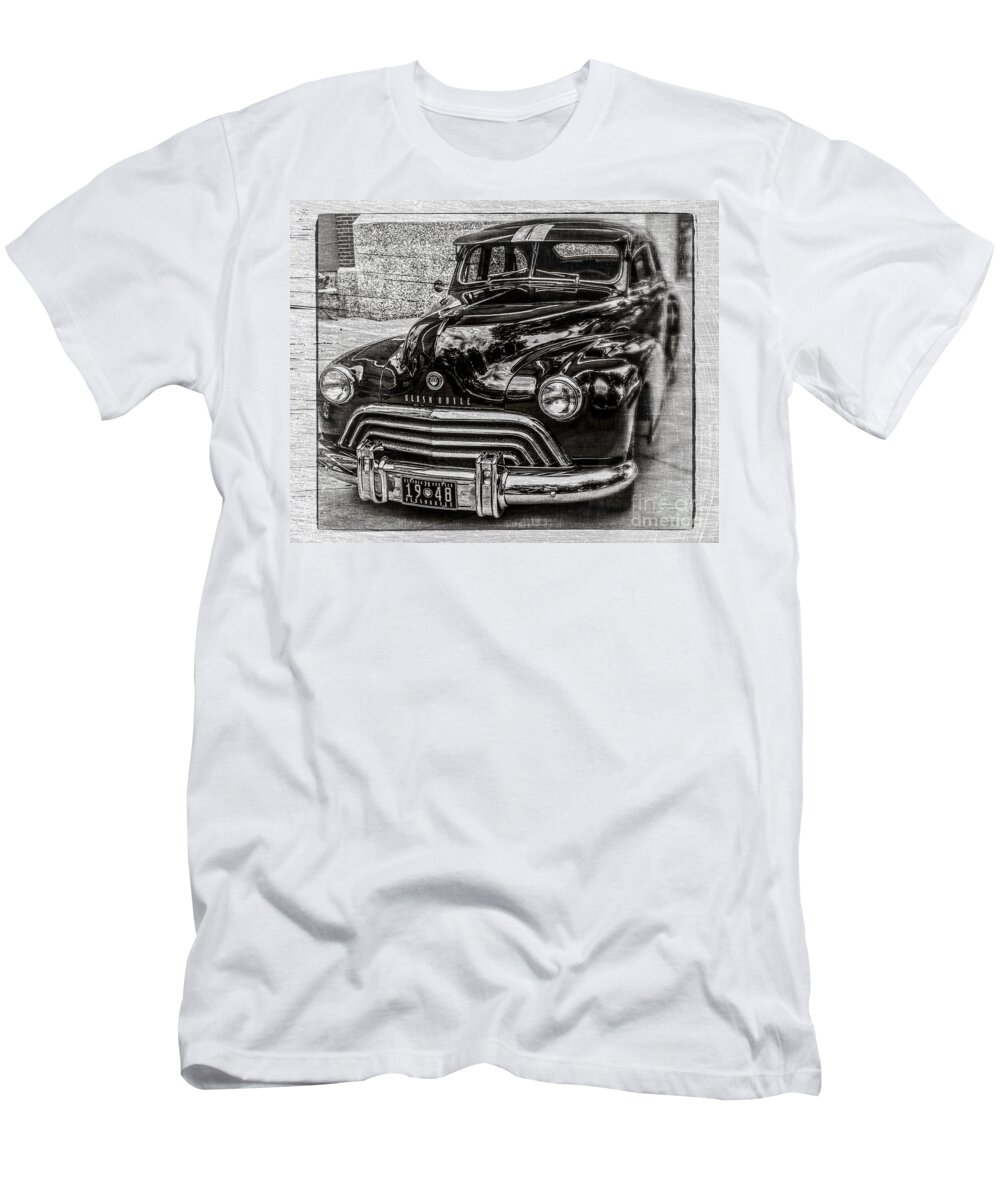 Car T-Shirt featuring the photograph Dad's Olds by Perry Webster