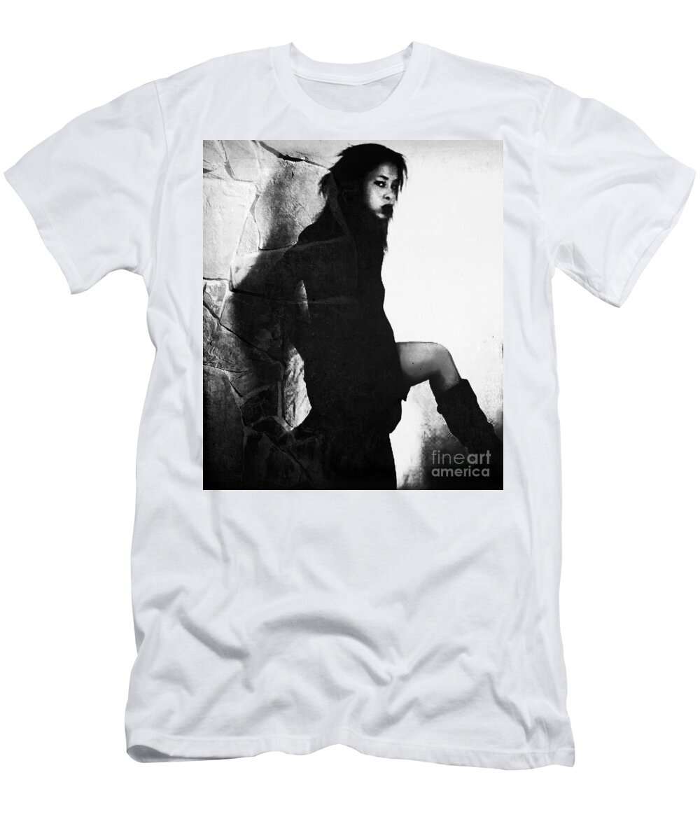  T-Shirt featuring the photograph I move for no man by Jessica S