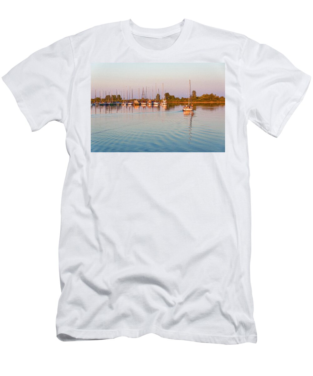 Georgia Mizuleva T-Shirt featuring the digital art Impressions of Summer - Sailing Home at Sundown by Georgia Mizuleva