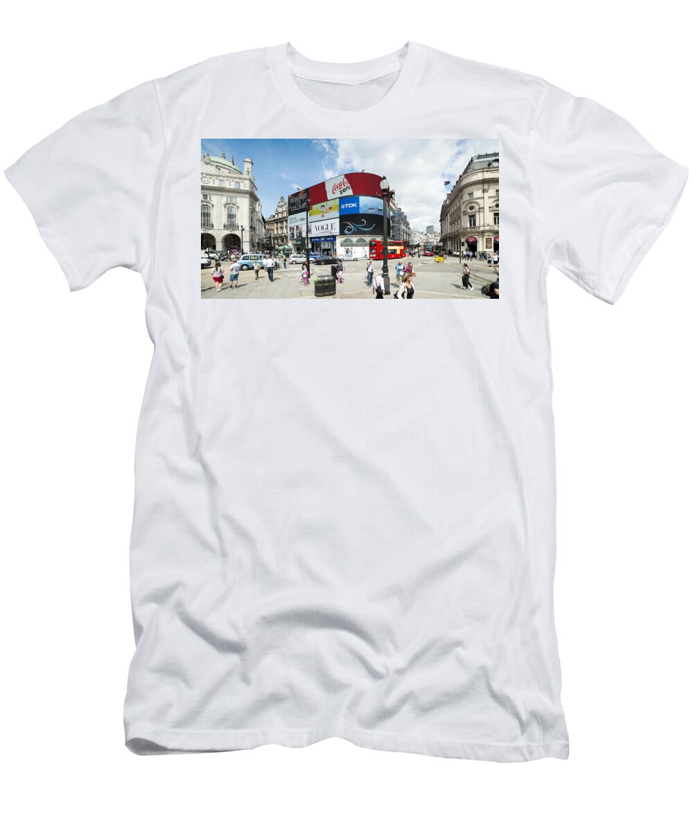 London T-Shirt featuring the photograph Picadilly Circus London by Chevy Fleet