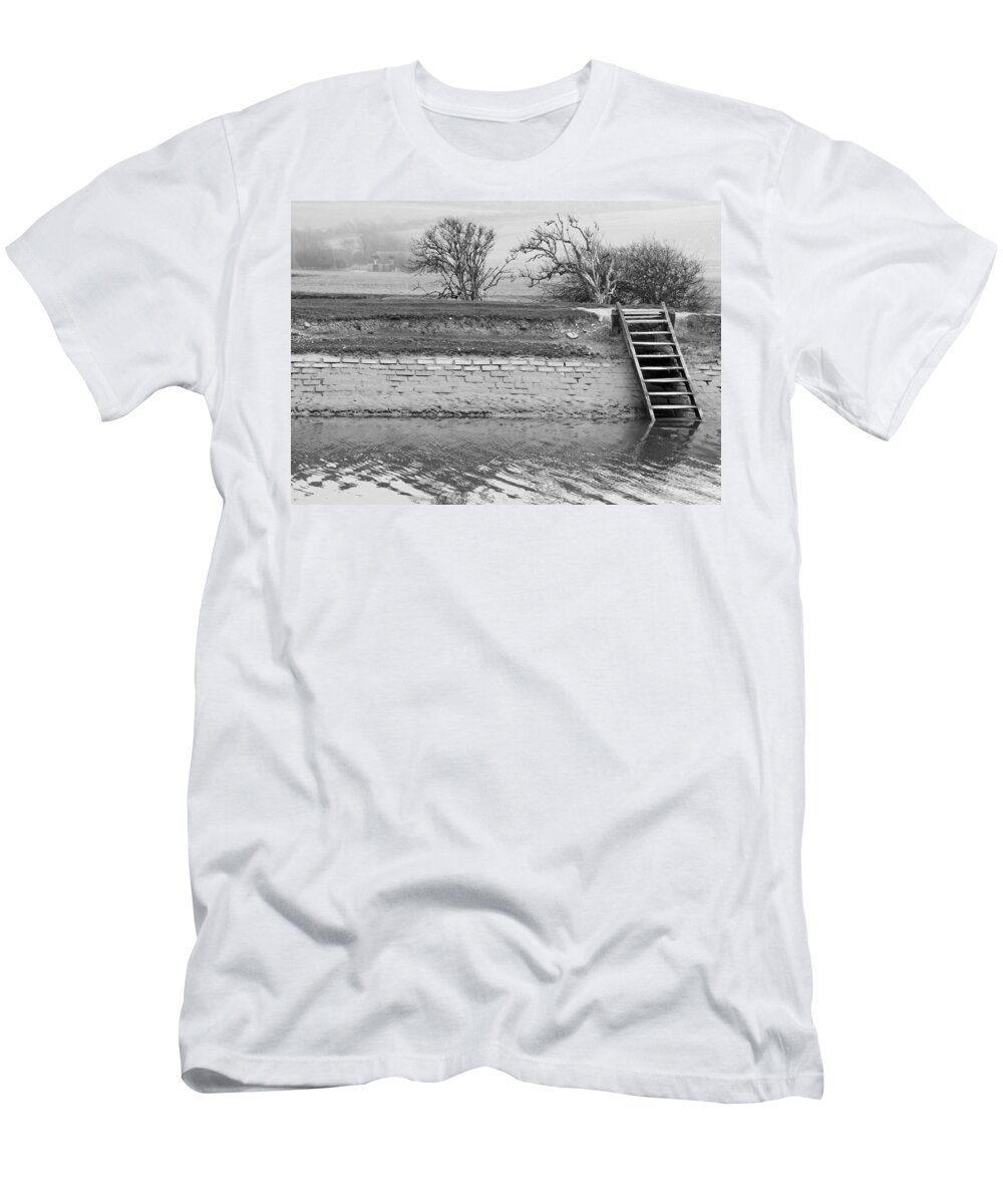 Ladder T-Shirt featuring the photograph Stairway to the River by Vanessa Thomas