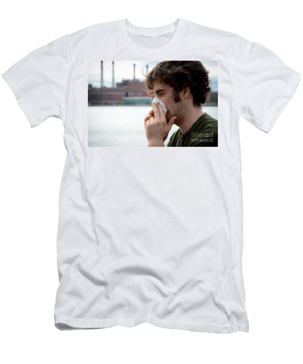 Air T-Shirt featuring the photograph Allergies #3 by Photo Researchers